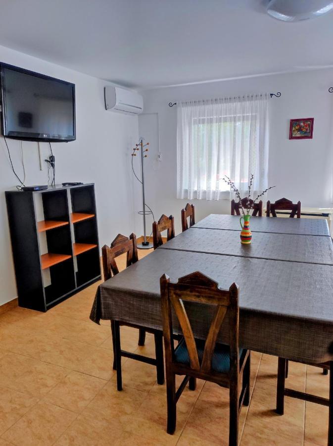 Fueloep Vendeghaz Apartment *